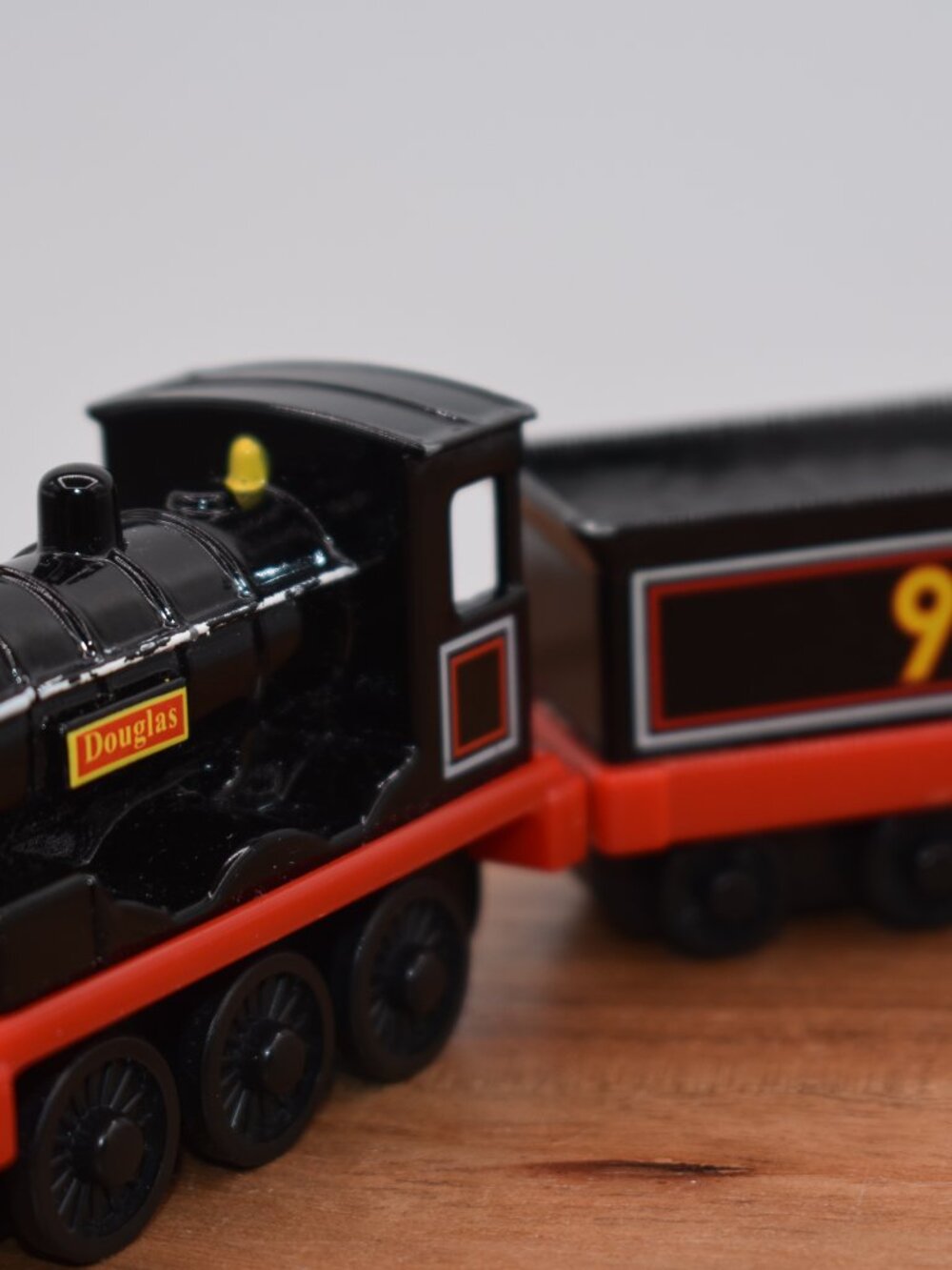 Thomas ERTL | Toys | Donald 9 And Tender Thomas The Train Diecast Metal ...